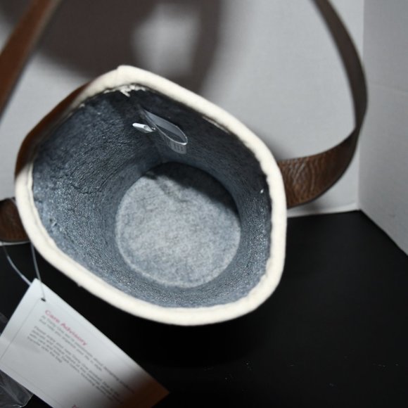 Thirty-One Two-Tone Tote in Cream and Gray - Picture 2 of 5